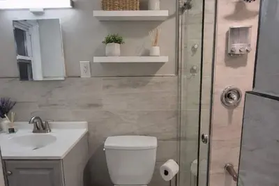 Image de Delightful 3-bedroom house in Irvington perfect for your getaway