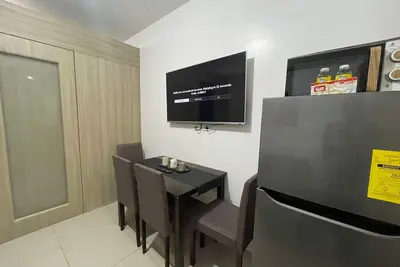 Shore residences 18c1 Moa 1br with balcony pool view By darpm