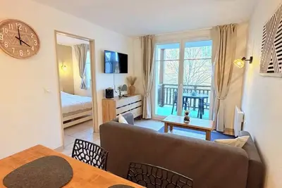 Image de Beaune Green Lodge - Appartement dans une résidence avec Spa et Piscine -