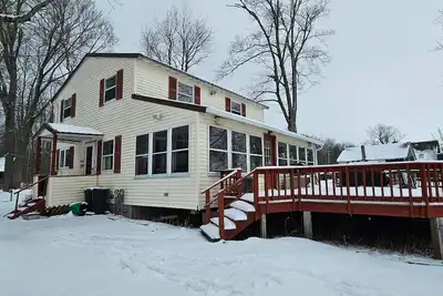 Image de Oneida Lakefront Camp- Perfect for Winter and Summer Activities-Lower Unit