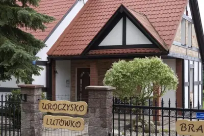 Image de Uncle Frank's House - a large family home near a lake and forest