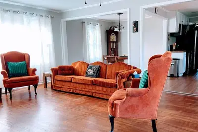 Image de A charming-spacious home ideal for a family getaway, telecommuting or long stays