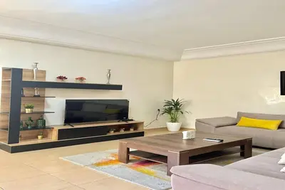 Image de en plein centre-ville | 3 chambres confortables