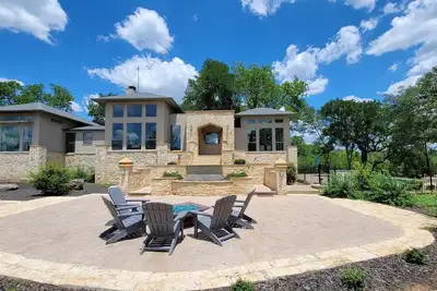 Image de River front villa w/ pool, Bbq, hiking, fireplace