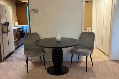 Image de Beautiful 2-bedroom townhome with Ac and balcony view of the golf course