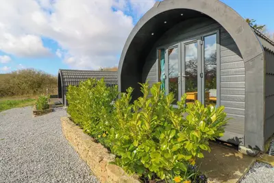 Image de Lodge 3, pet friendly, country holiday cottage in Pontyates