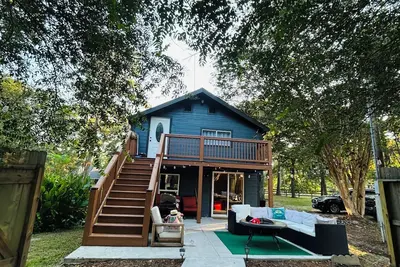 Image de 2-bedroom Cabin located in the countryside of Hockley, only 8min from Magnolia.