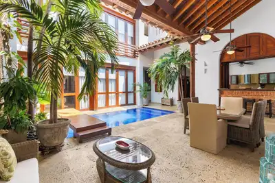 Image de Luxury 5br Mansion in the Old City
