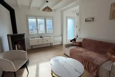 Image de Maison rénovée à moins de 150m de la plage / jardin clos