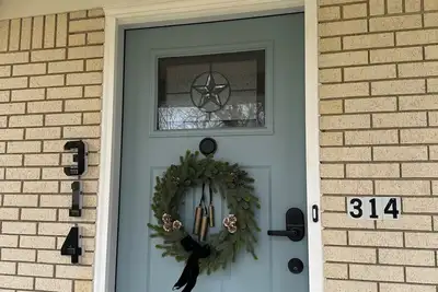 Image de Charming 3br Home in Carmine - Walk to City Park - 8 Miles to Round Top