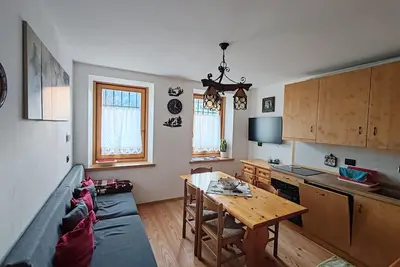 Image de Appartement 'San Lorenzo 1 A Vinigo' avec vue sur les montagnes, jardin et Wi-Fi