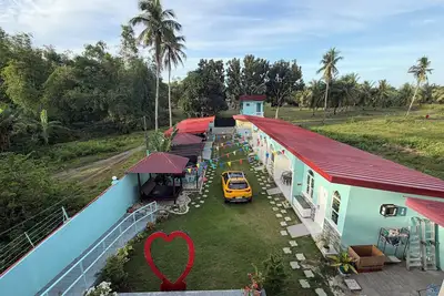 Image de Couples Getaway with A. C. / WiFi/ Karaoke and complimentary water & coffee