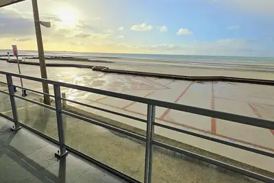 Image de Magnifique T3 en Front de Mer à Wimereux avec Balcon et Wifi