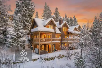 Image de Trailside 3br Built for Last-Chair Laps: True Ski-In/Ski-Out, Private Hot Tub, Pup Welcome