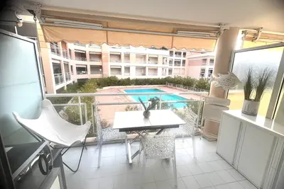 Image de T1 idéal 4 pers, piscine & garage sécurisé et calme