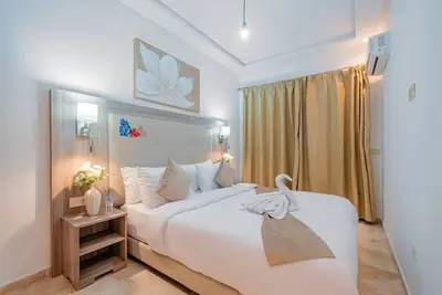 Image de 2br Retreat in Hivernage | Pool, Balcony & Parking