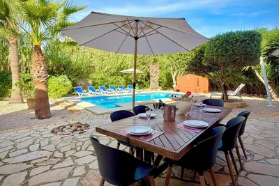 Image de Villa de charme, jardin, piscine, mer à 5 min