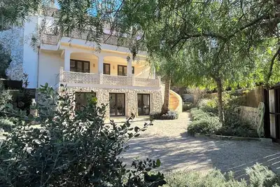 Image de 4-bedroom house in popular Cala Llombards, Santanyi. 150m from the beach.