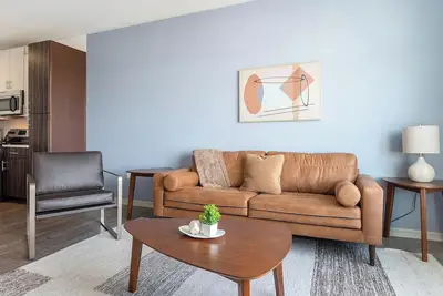 Image de Landing | Stylish 1bd, Clubhouse, Gym