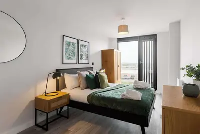 Chic 2 Bed Flat in Central Birmingham