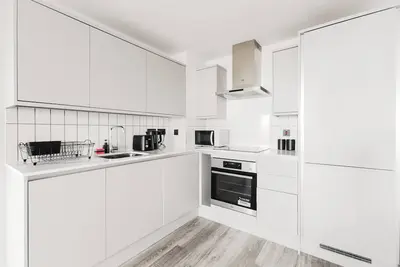 Modern Central Birmingham 2 Bed Apartment