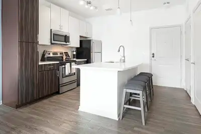 Image de Landing | Stylish 2bd, Clubhouse, Gym