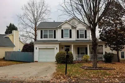 Image de Perfect 3-bedroom house with fully fenced in backyard.