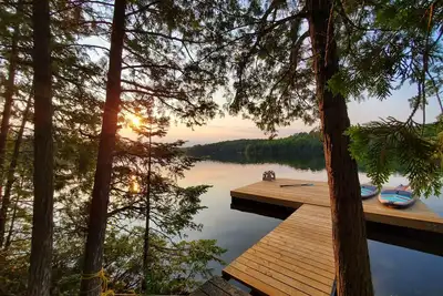 Image de Majestic Moose Lakehouse | Private Lakefront Escape