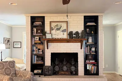 Image de Safe, Family-Friendly Home in the Middle of Town!