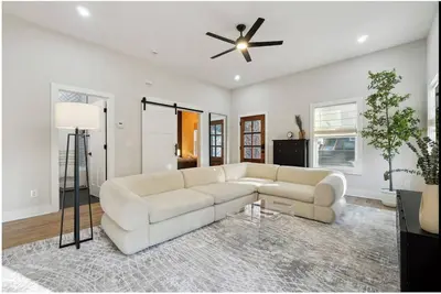 Image de Modern Atl Luxury-Sleeps 12-Free Parking-Game Room