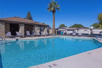 Image de Cozy townhouse with community pool, heart of Tempe near Asu