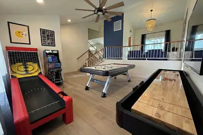 Image de 5-Min Walk State Farm Stadium•3 Kings•4 Bdrm•Pool