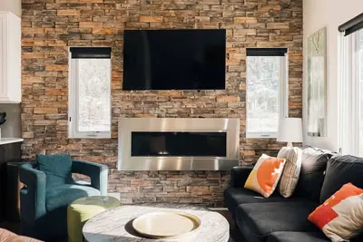 Image de Lakefront | Trails | Skiing | Views | Georgetown