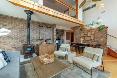 Image de Blue Mtn Retreat • Sunset Views | Lounge | Firepit