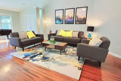 Image de Modern Vibes, Peaceful Living - 4br/2 Ba in beautiful Buford