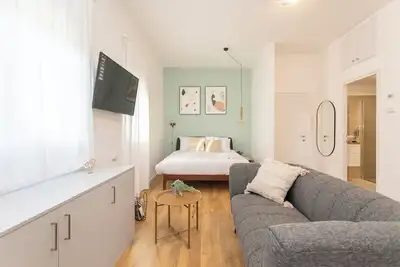 Image de Port City Haifa-studio w/ balcony near the Beach#1