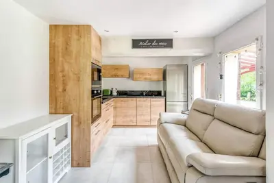 Image de Le Blason – Maison familiale avec terrasse et jardin