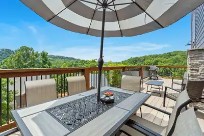 Image de Pop’s Fishing Cabin - \nLakeviews - Hot Tub - Kayaks - Nature & close to Branson