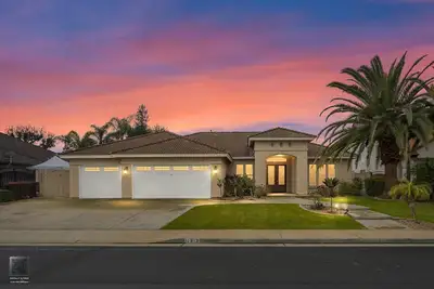 Image de 4bd/3bth, beautiful neighborhood, huge backyard