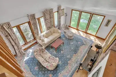 Spacious, Quiet, 4br+office, 1. 5 acres yard