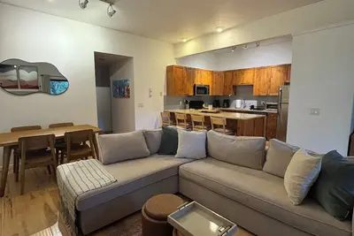 Image de Serene 2-bedroom condo in Eagle-Vail, perfect for a fun getaway