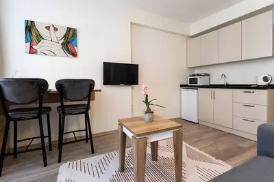 Image de Beautiful Studio with Private Balcony in Taksim