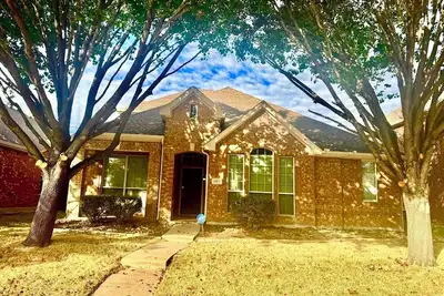 Image de Modern Spacious 4br Home Near Pga, Hospitals & Corporate. Great amenities.