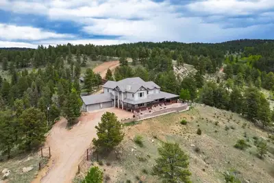 Huge Home with Views!