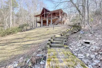 Image de Acorn Abbey - Lakeside Retreat