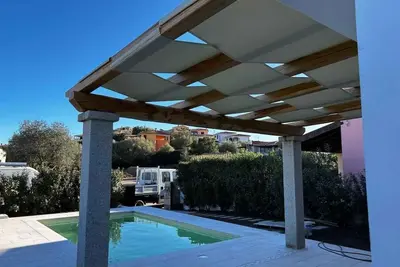 Image de Villa avec piscine extérieure et climatisation
