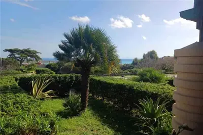 Image de Appartement de vacances avec jardin et climatisation
