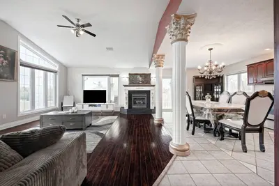 Image de 4 Bedroom Country Home with Outdoor Hot Tub, Pond & Acres of Relaxation