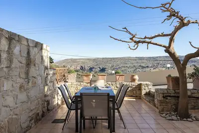 Karoti 8, 2-bedroom house with common pool