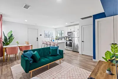 Image de Cozy 1br w/ Parking in Oaklawn Near Hospitals & Dt
